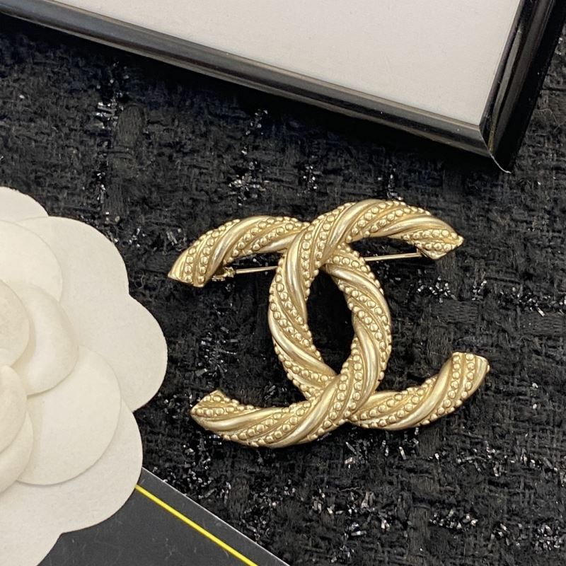 Chanel Brooches - Click Image to Close